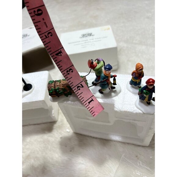 Department 56 Heritage Village Collection Bringing Home The Yule Log & Lamplight - Picture 11 of 11